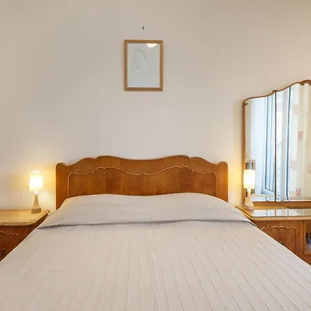 Apartment Metaxa Seafront *