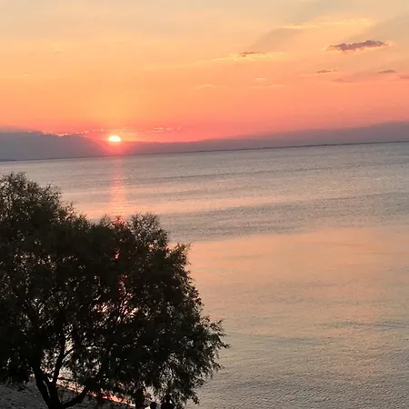 Appartement Metaxa Seafront *