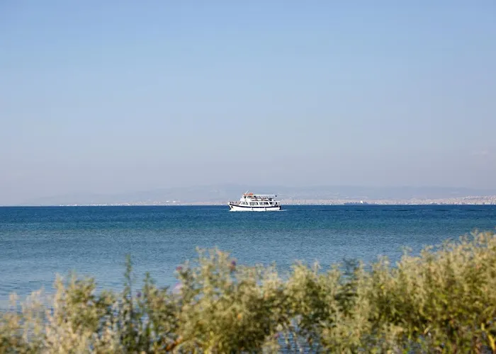 Metaxa Seafront * Peraía