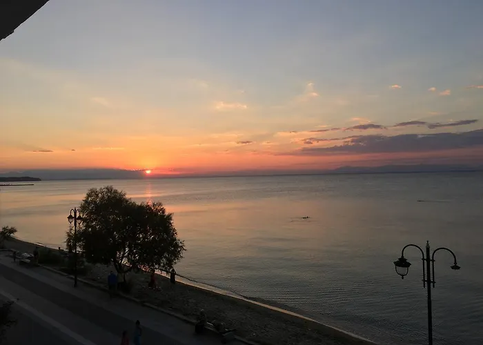 Metaxa Seafront * Peraía