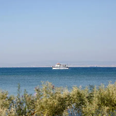 Metaxa Seafront * Peraía